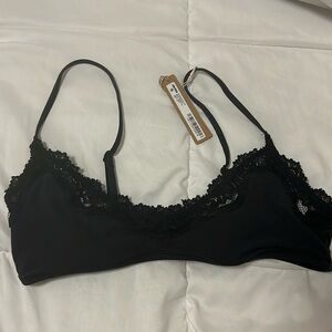 Skims Fits Everybody Lace Scoop Bralette Medium